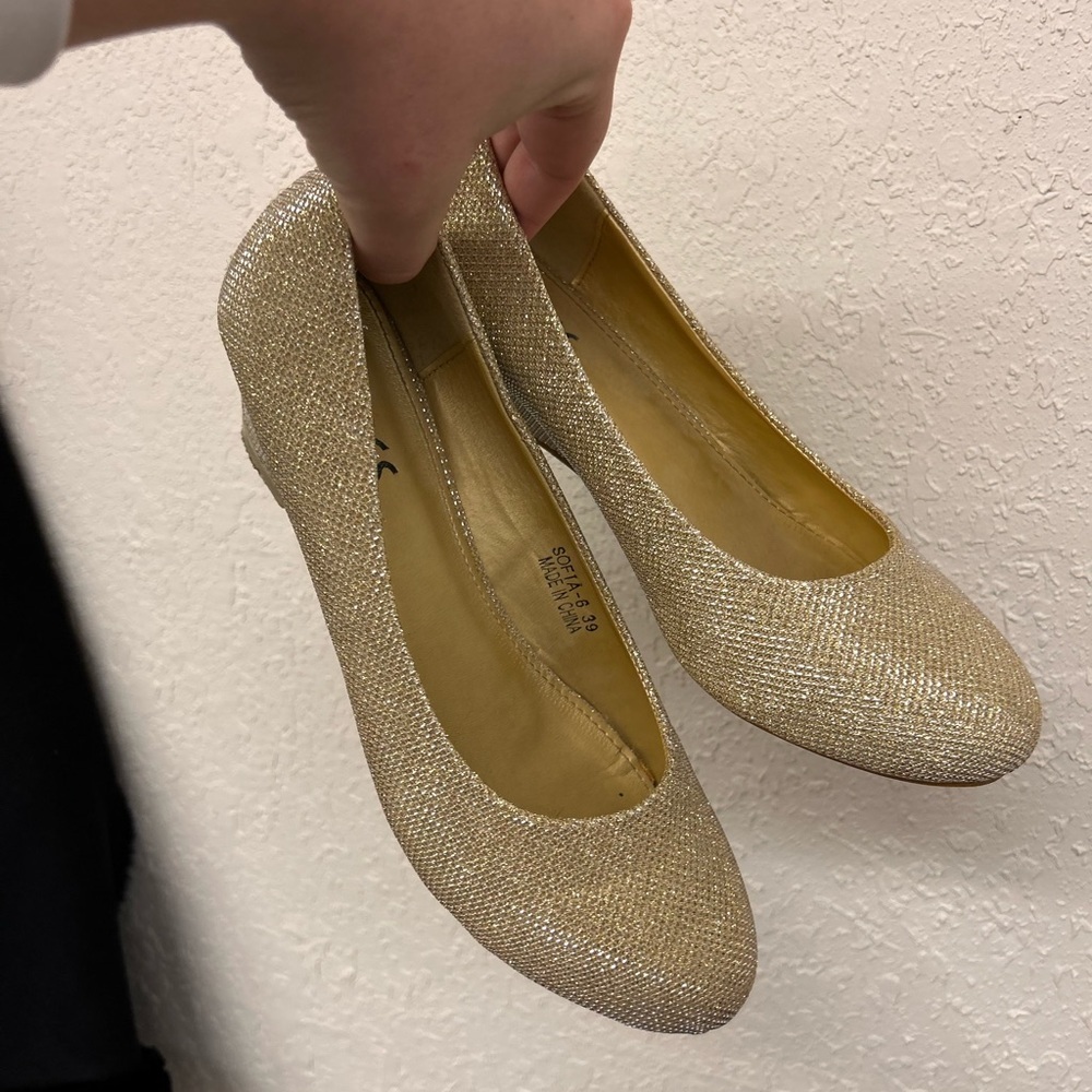 (3/$20) Steps women’s 6 gold glitter wedge high heels
